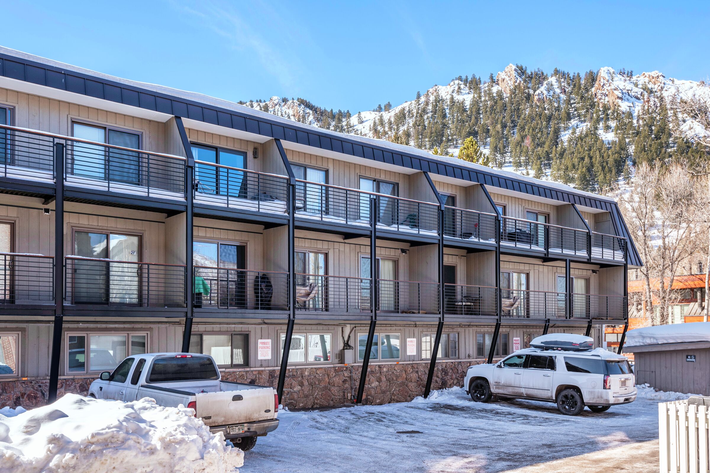 210 East Cooper Condominiums