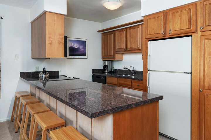 #2214 - Hickory - Kitchen