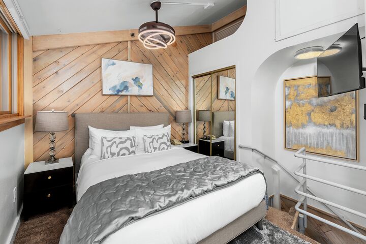#1211 - Dogwood - Studio Loft Bedroom
