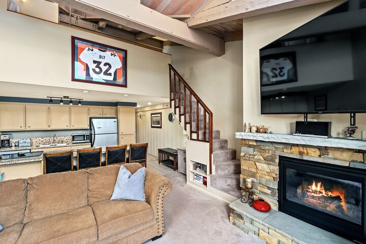 #1305 - Dogwood - Living Area