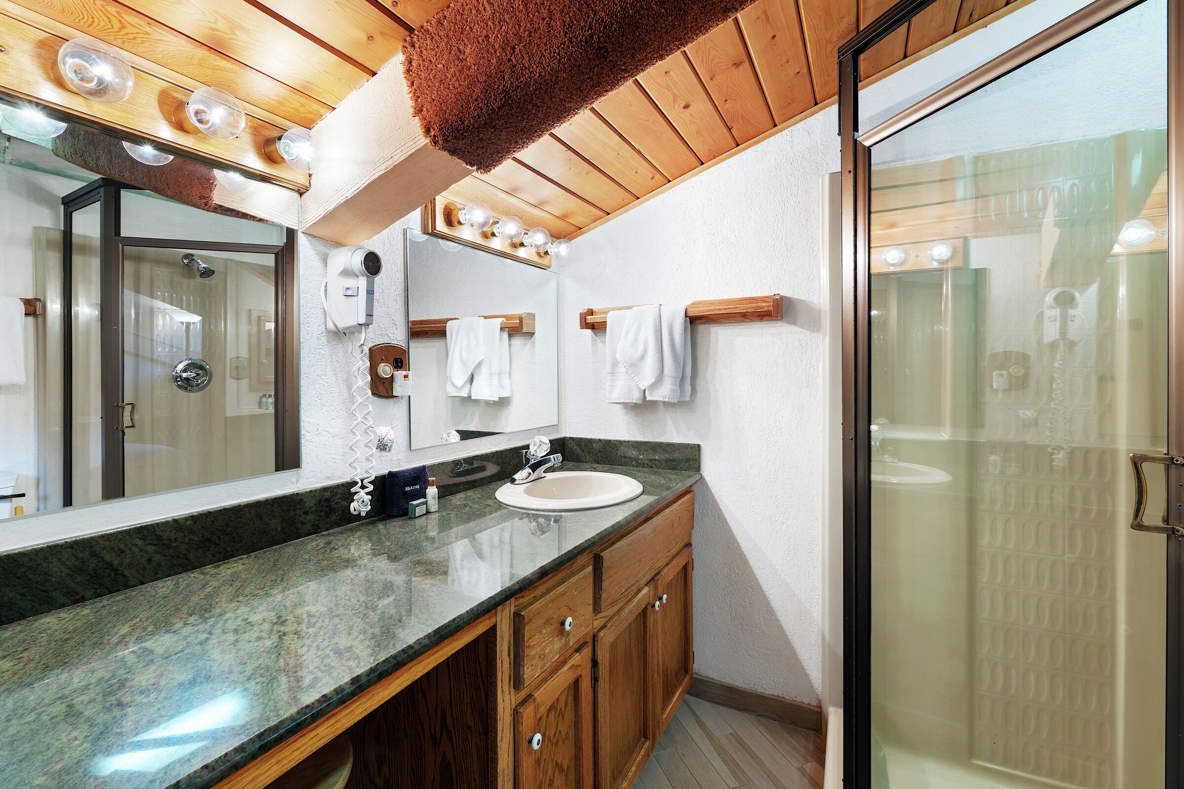 #3312 - Ivy - Loft Ensuite Bathroom