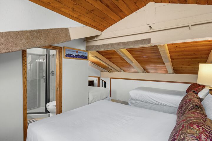 #3312 - Ivy - Loft Bedroom