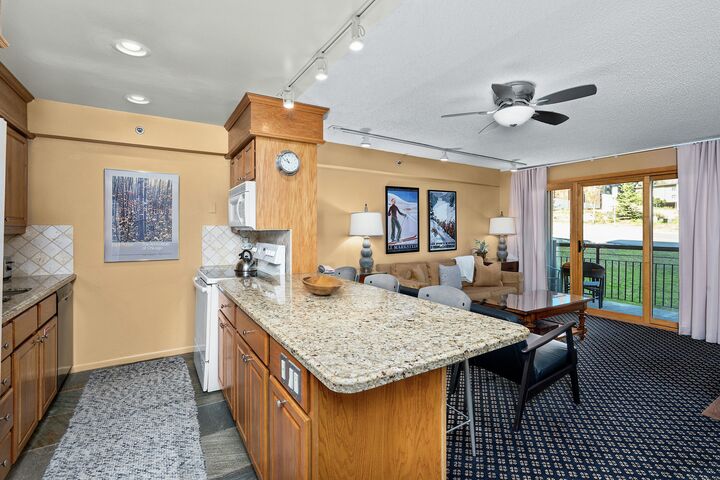 #1102 - Aspen - Kitchen