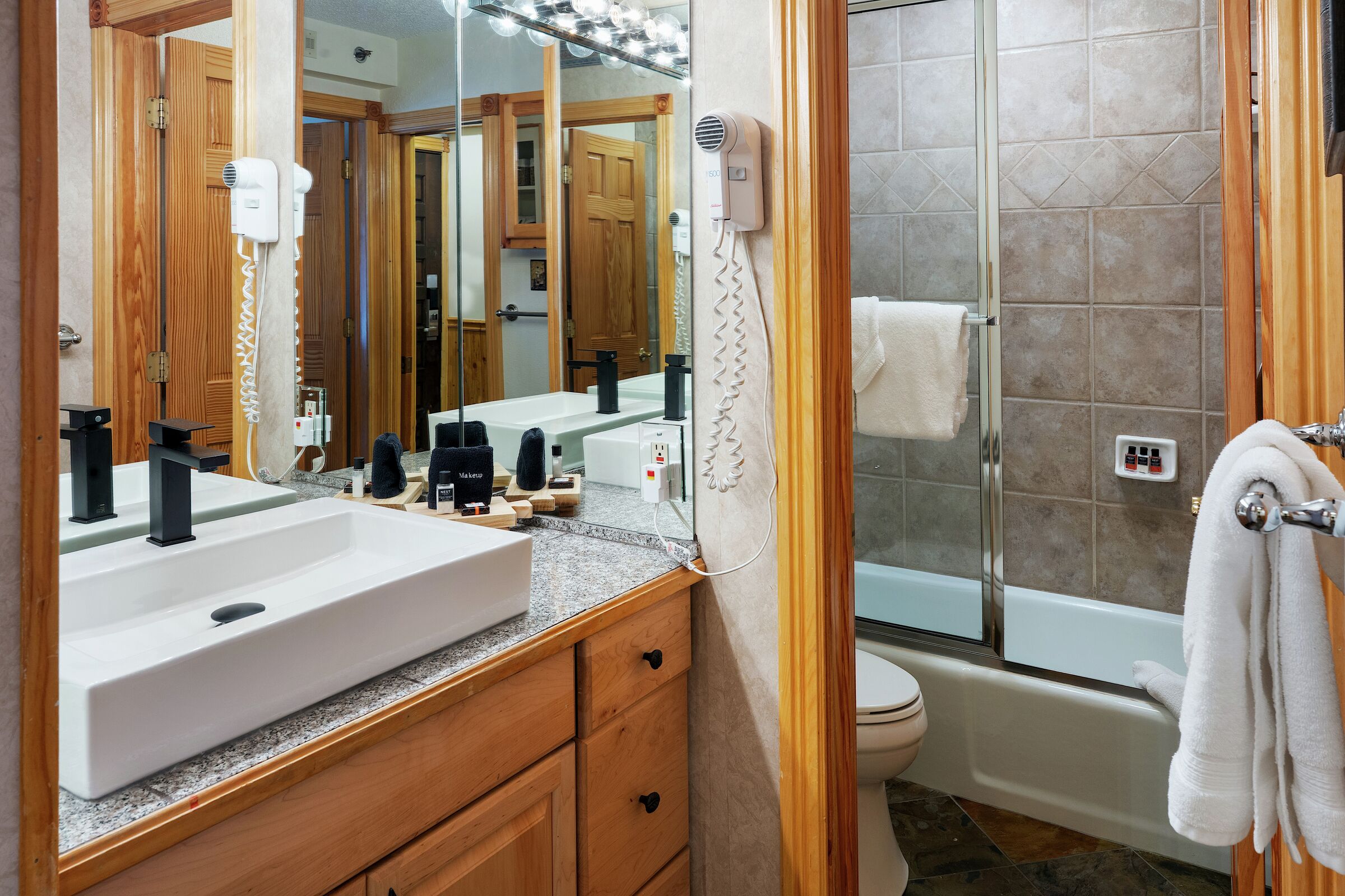 #2103 - Beech - Ensuite Bathroom