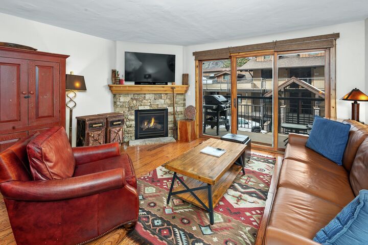 #2104 - Beech - Living Area