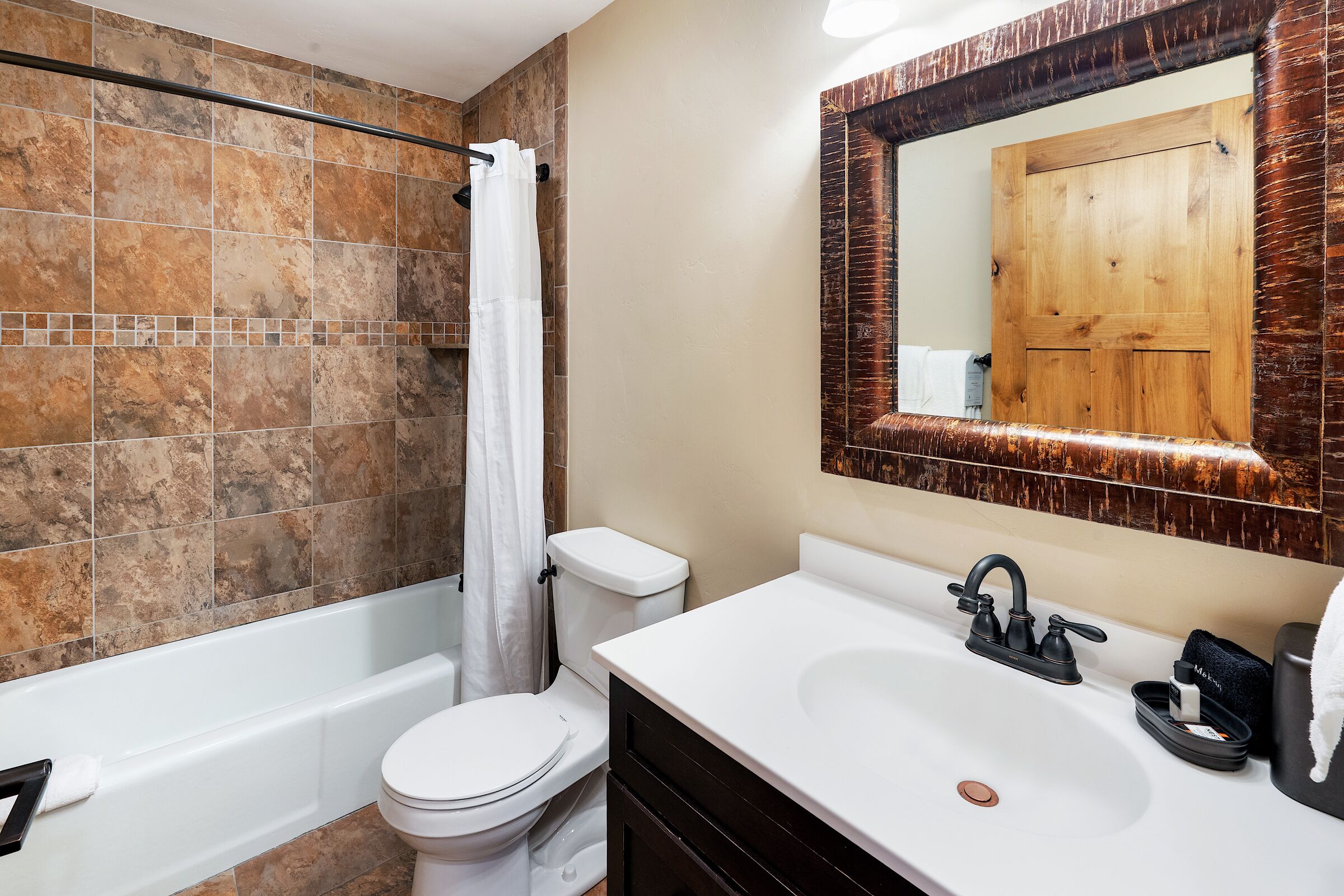 #2104 - Beech - Bathroom
