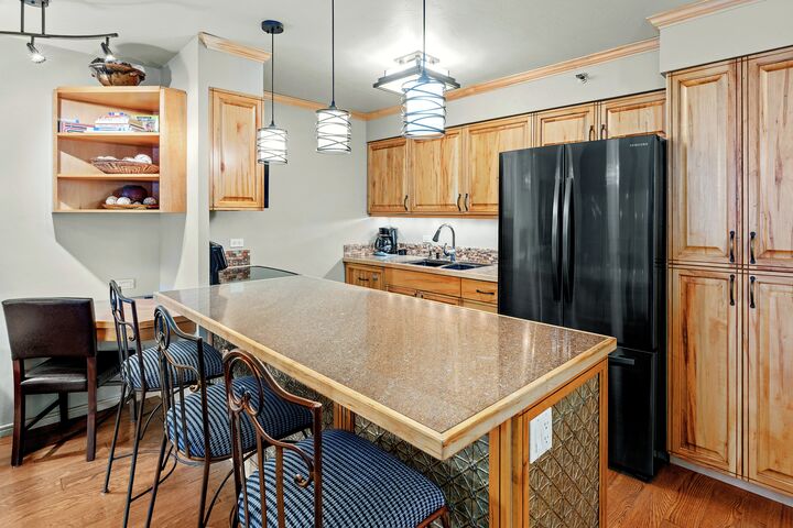 #2113 - Hickory - Kitchen