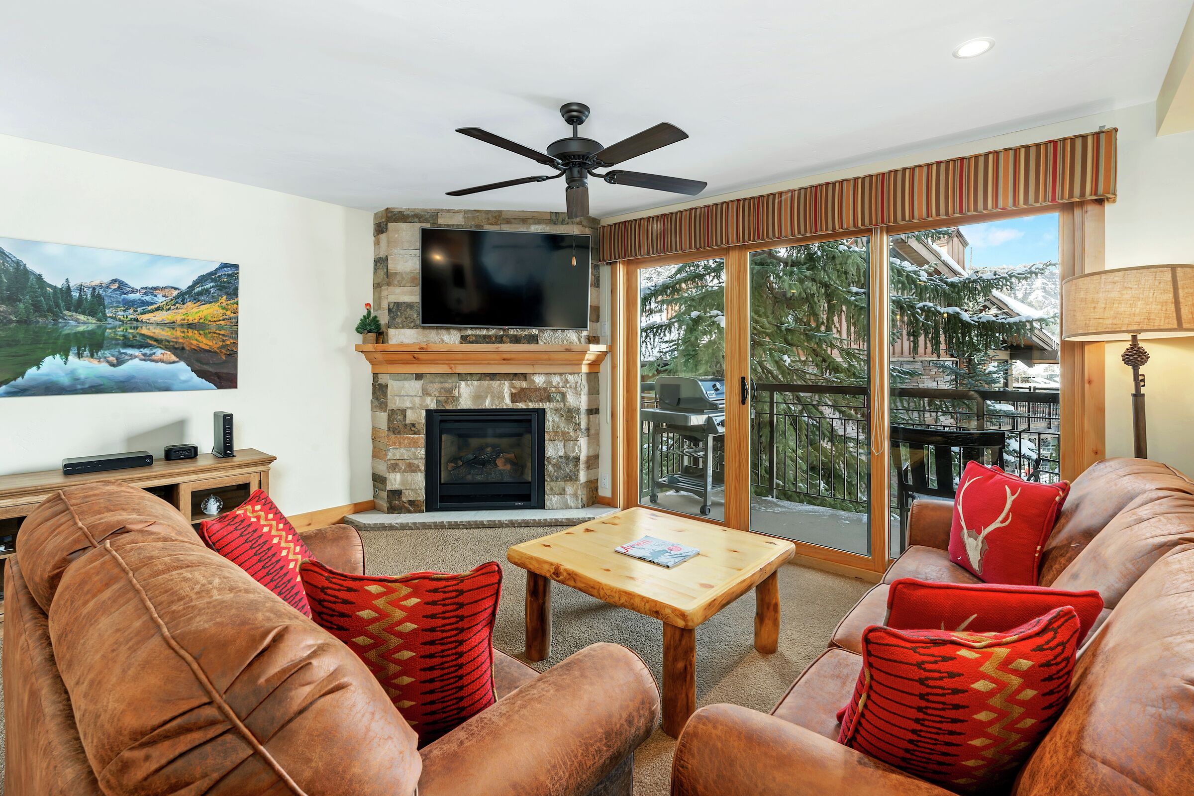 #2215 - Hickory - Living Area