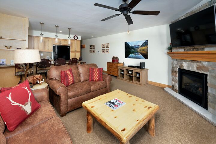 #2215 - Hickory - Living Area