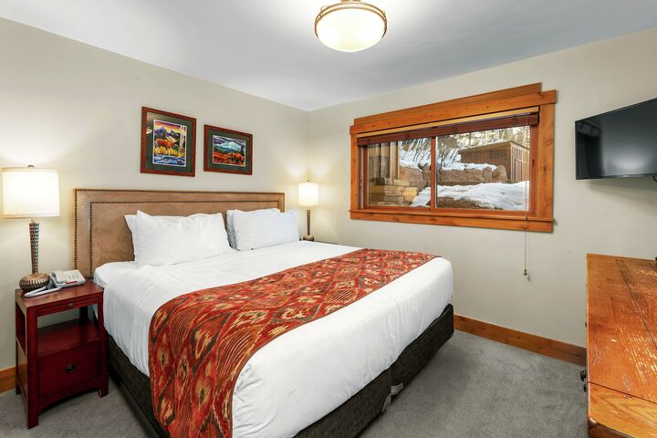 #3115 - Ivy - Bedroom