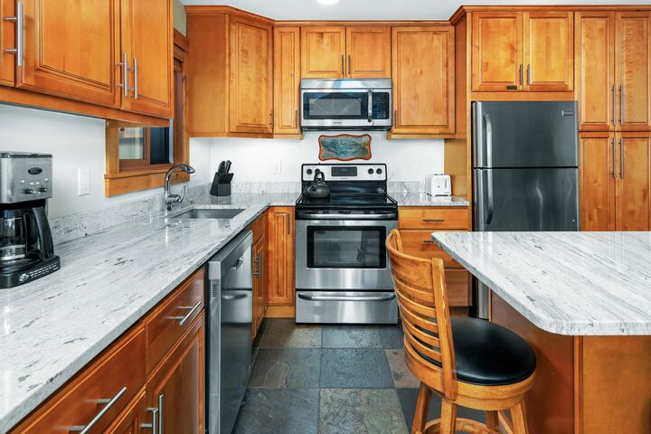 #3115 - Ivy - Kitchen