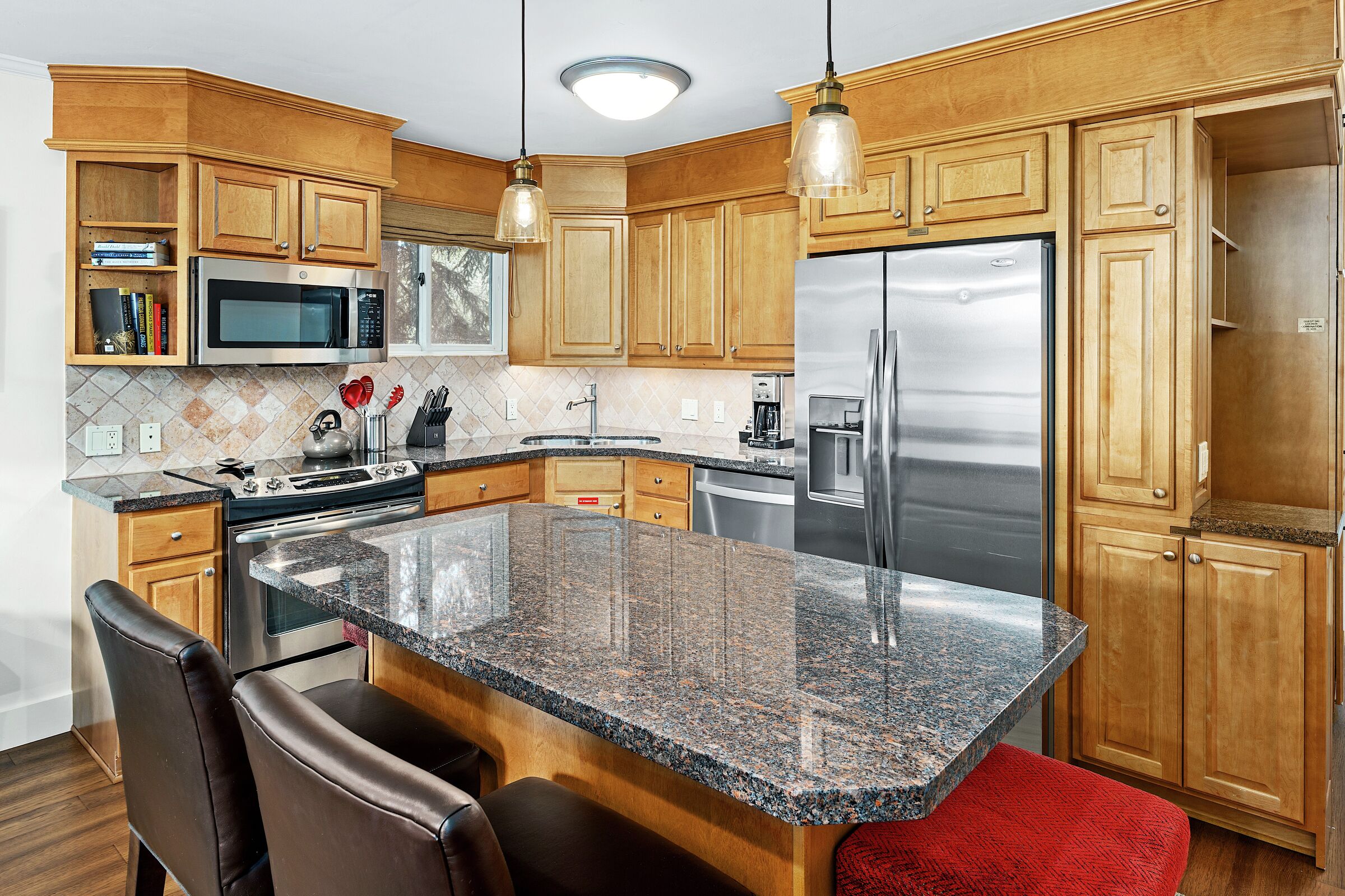 #1103 - Aspen - Kitchen