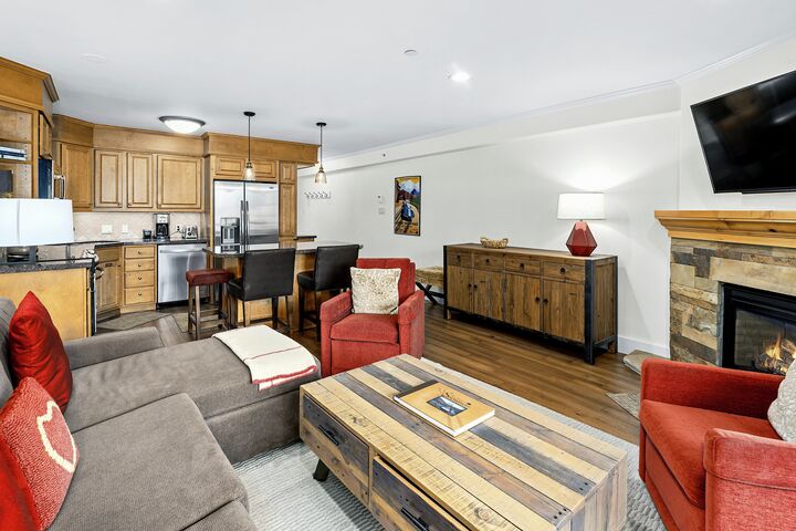 #1103 - Aspen - Living Area