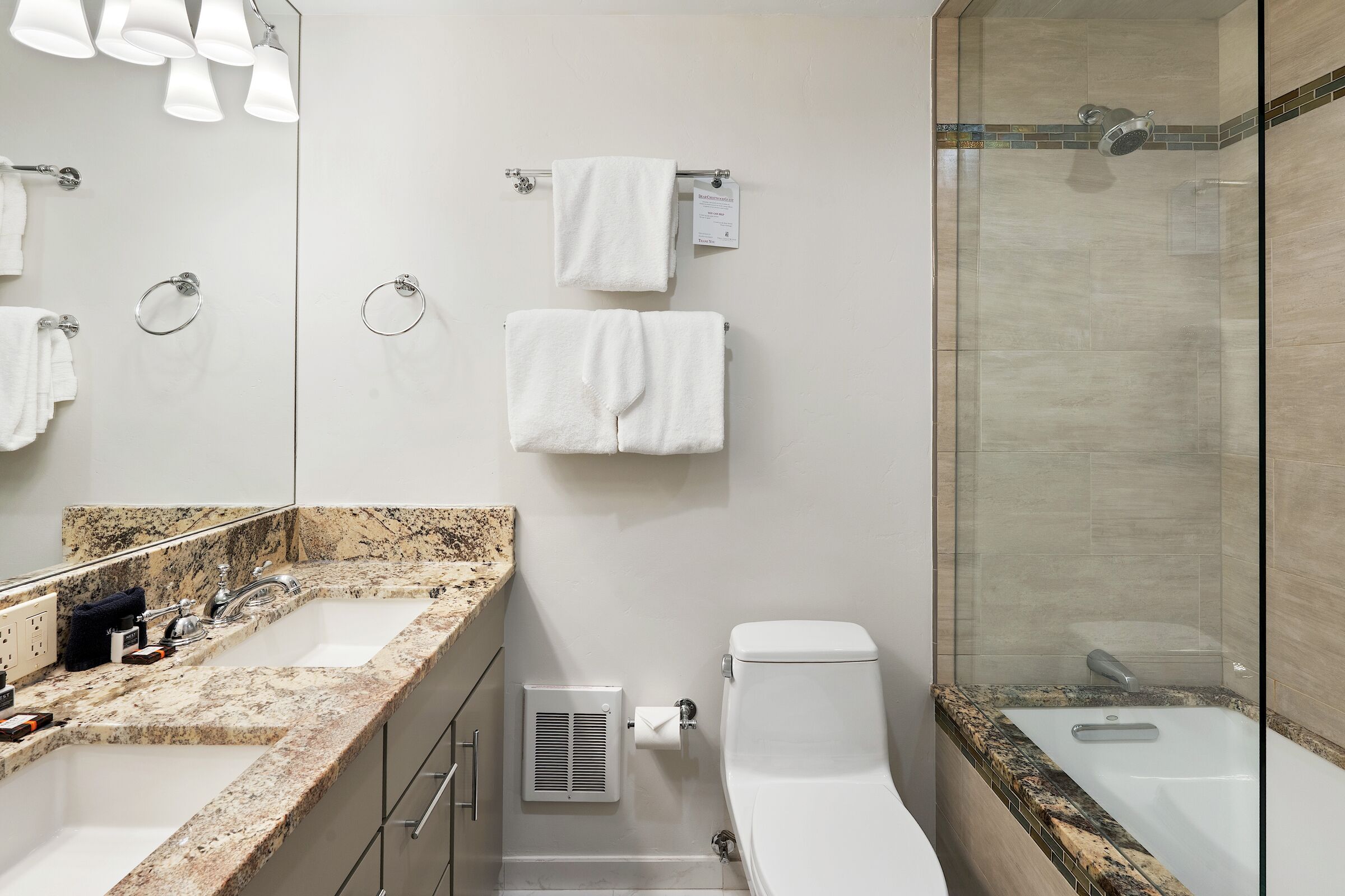 #1103 - Aspen - Ensuite Bathroom