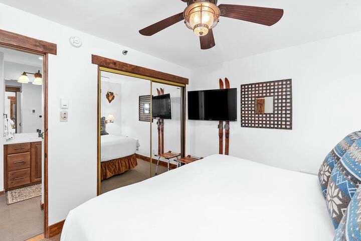 #2110 - Elm - Bedroom