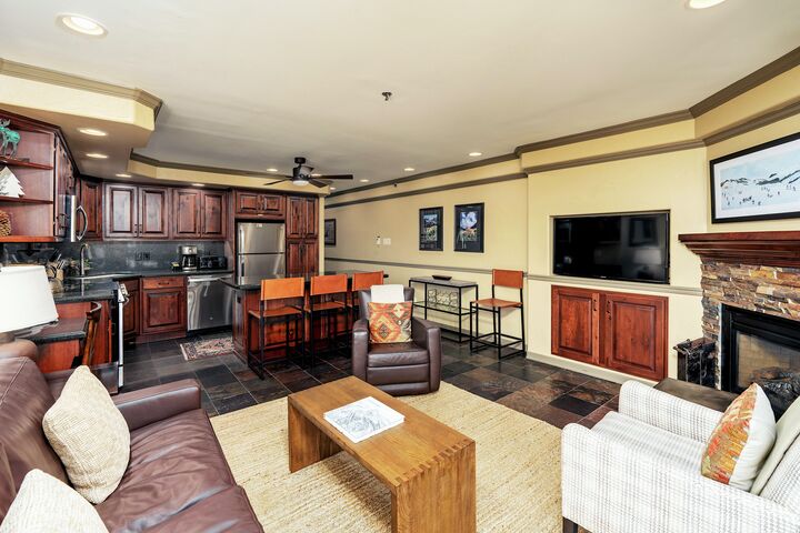 #2211 - Elm - Living Area