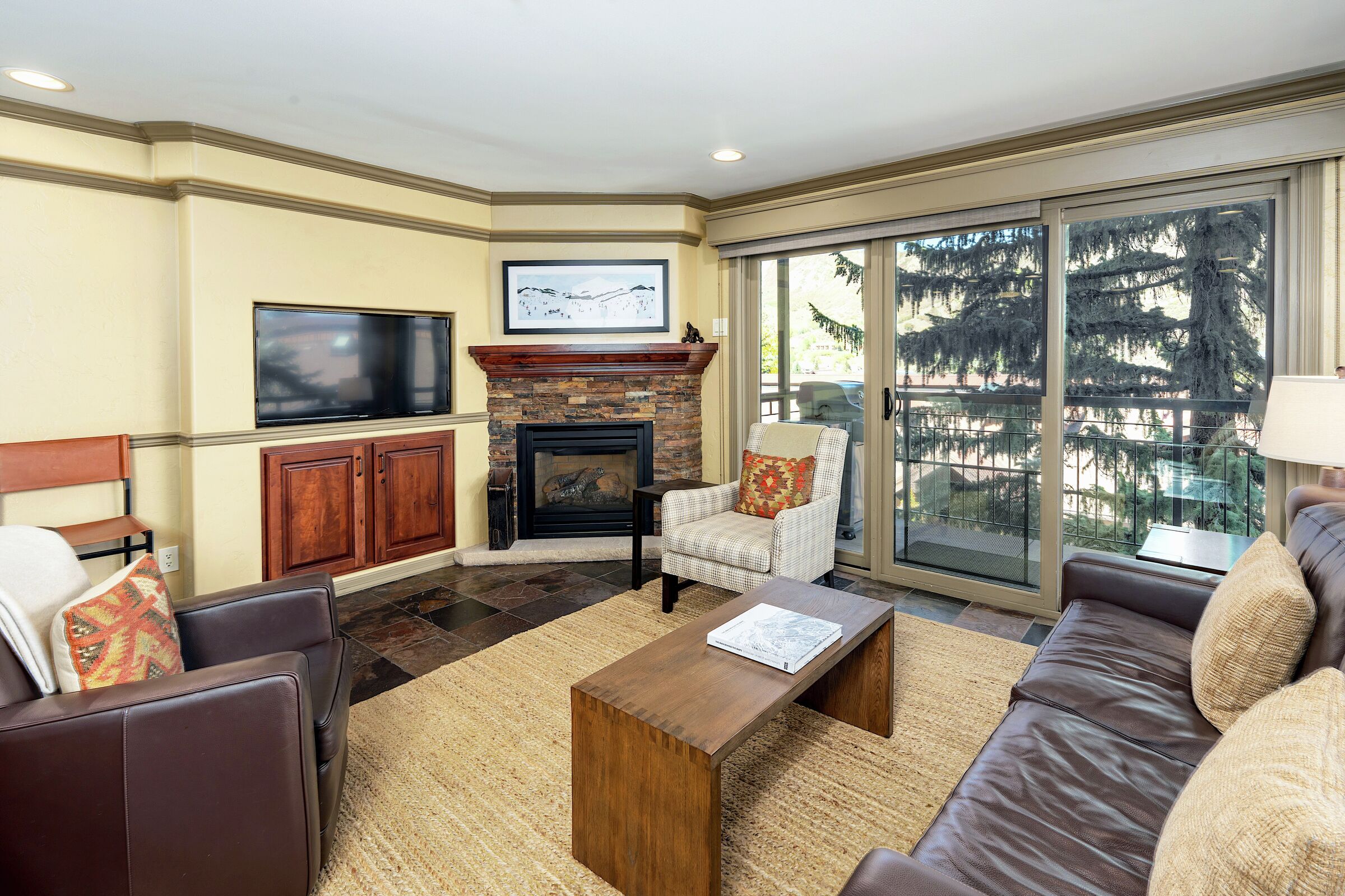 #2211 - Elm - Living Area