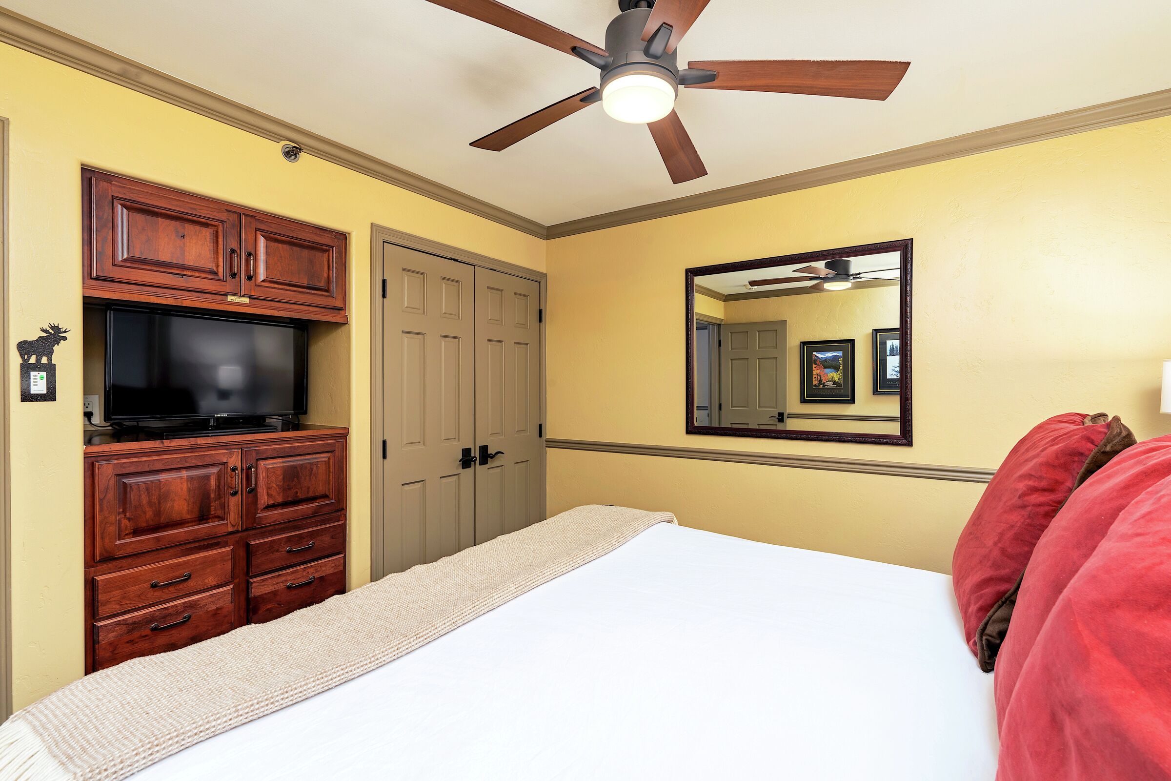 #2211 - Elm - Bedroom