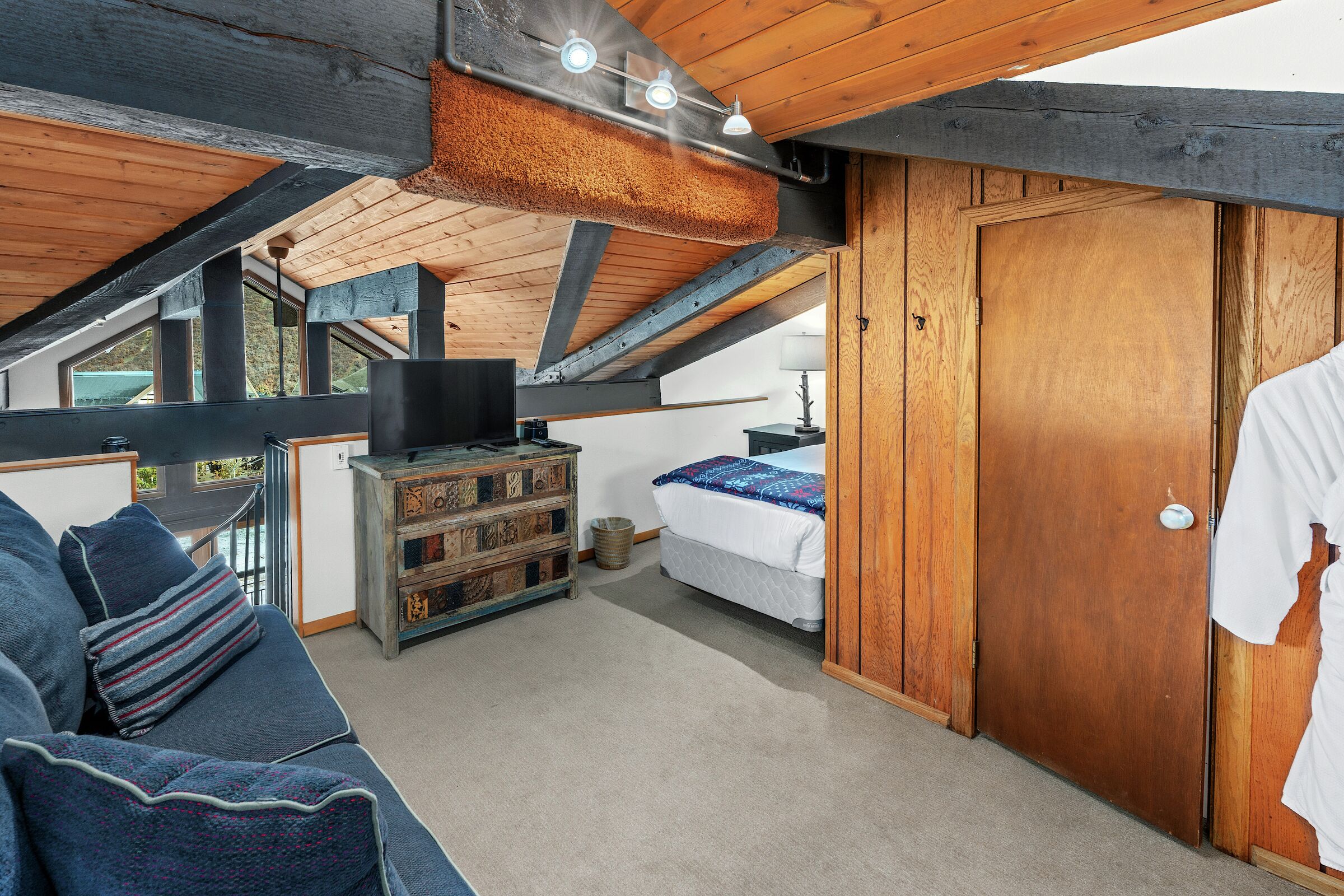 #1304 - Dogwood - Loft Bedroom