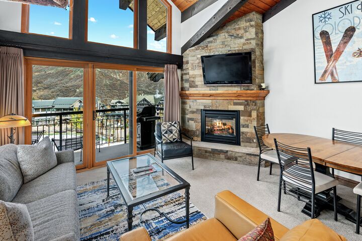 #1304 - Dogwood - Living Area