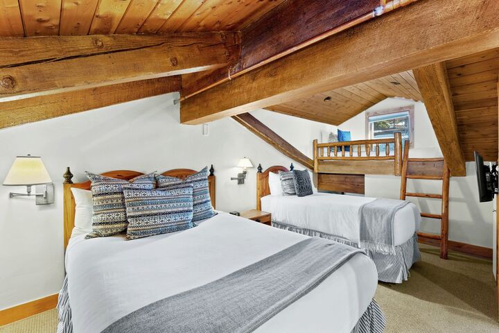 #1307 - Dogwood - Loft Bedroom