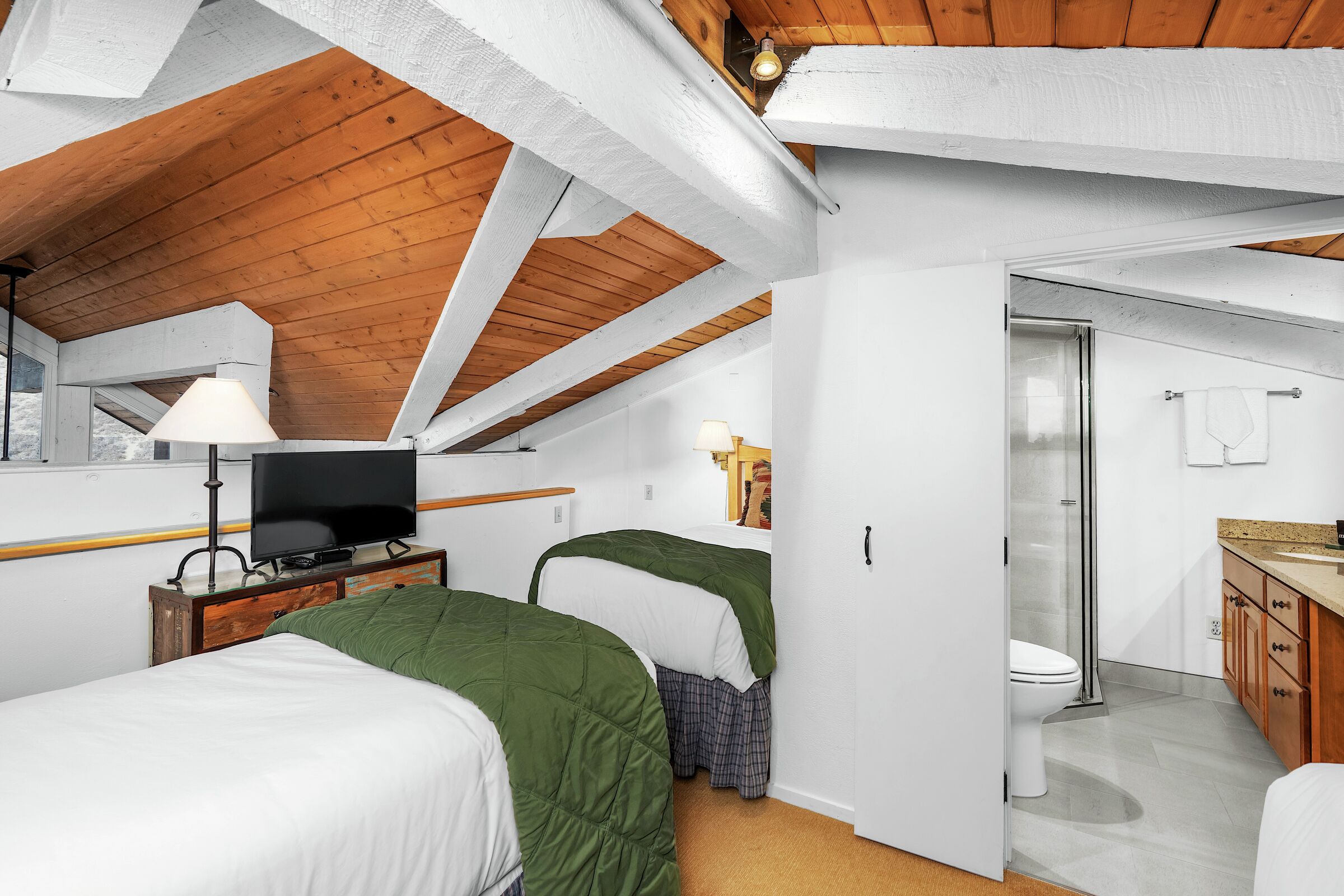 #2303 - Beech - Loft Bedroom