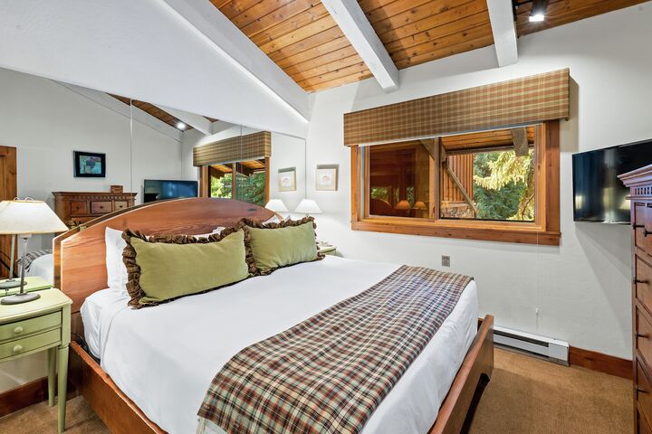 #2309 - Elm - Bedroom