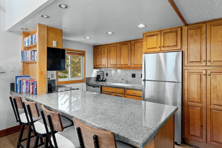 #2309 - Elm - Kitchen