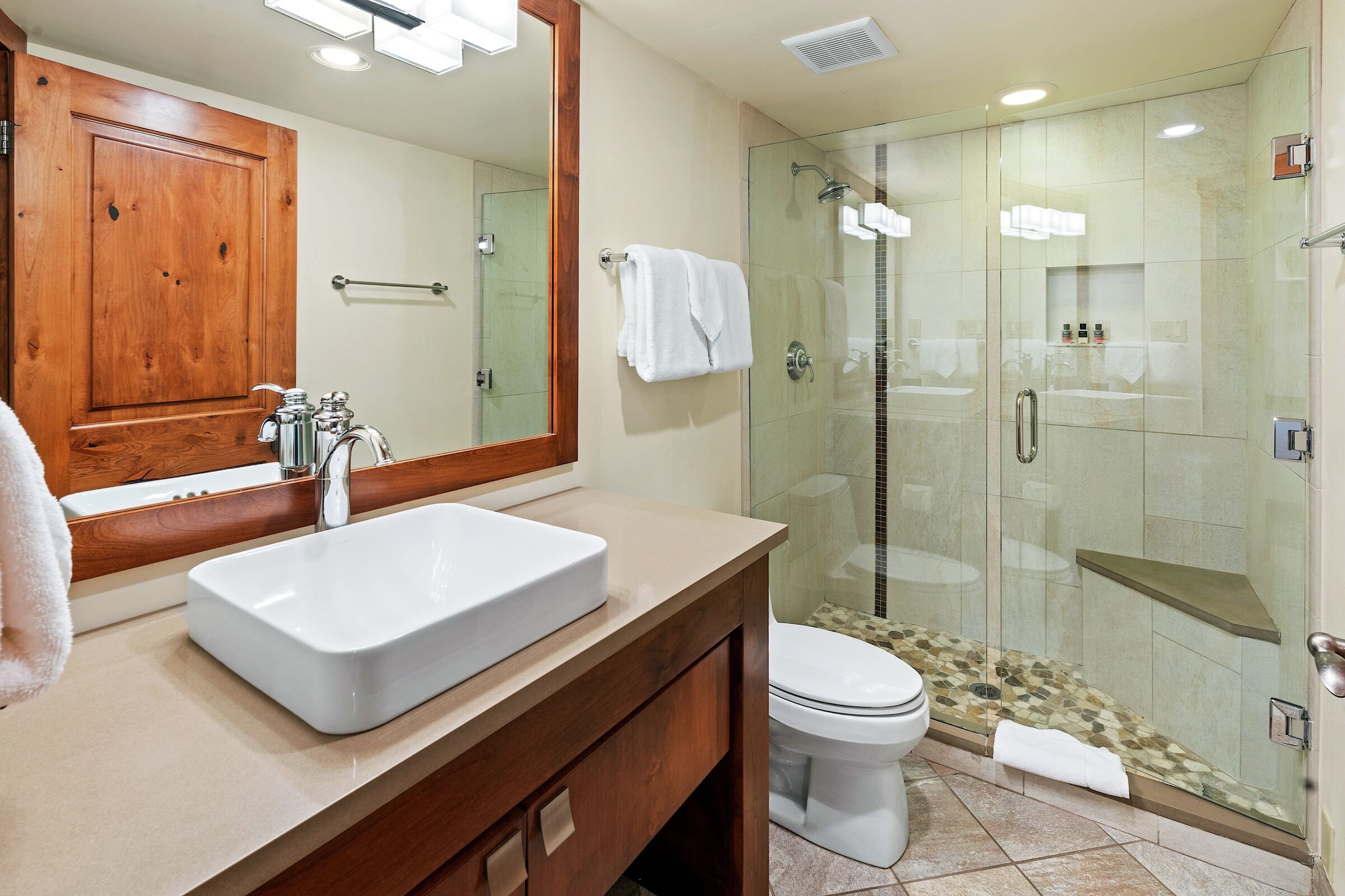 #2309 - Elm - Bathroom
