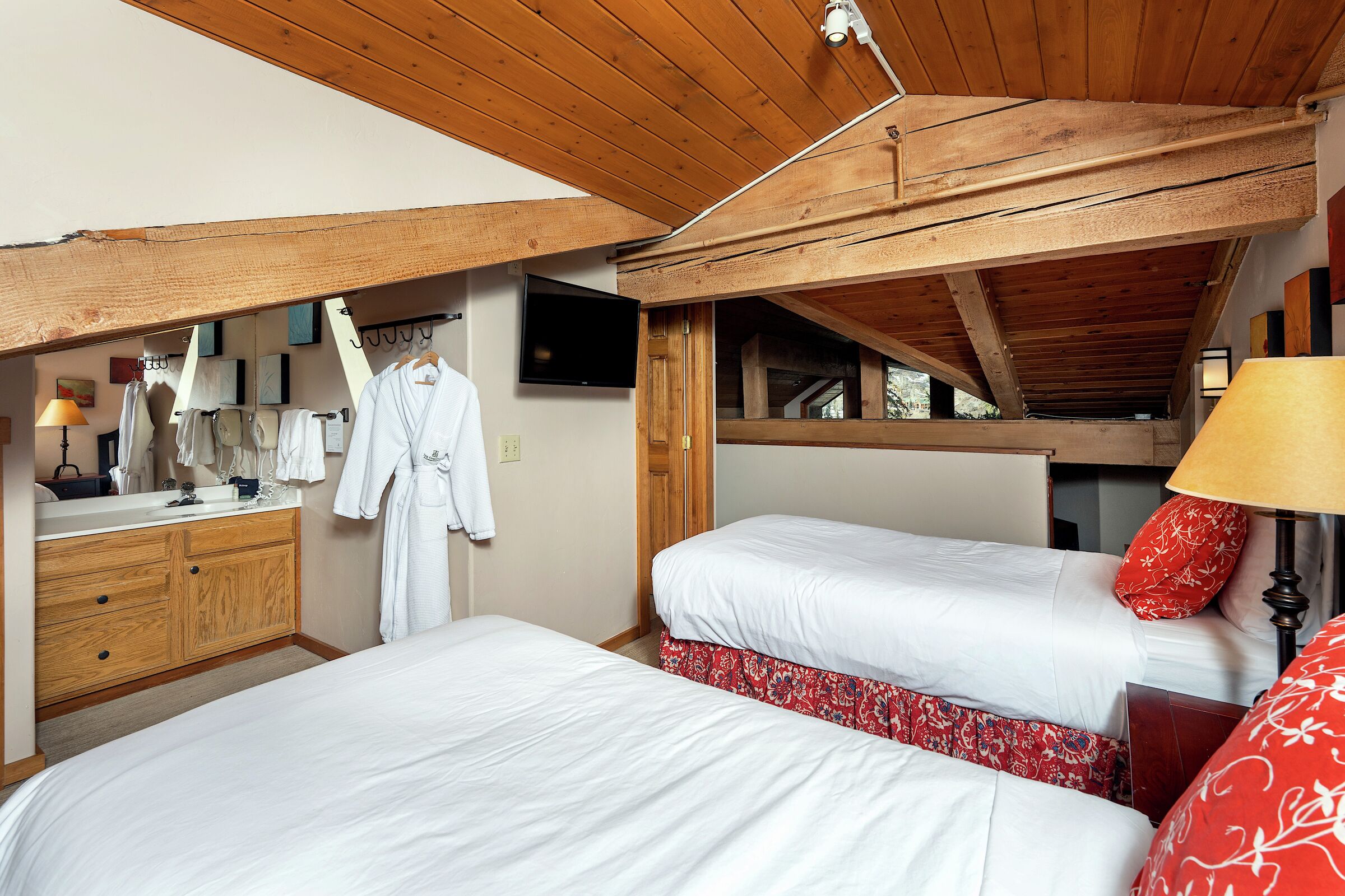 #3302 - Juniper - Loft Bedroom
