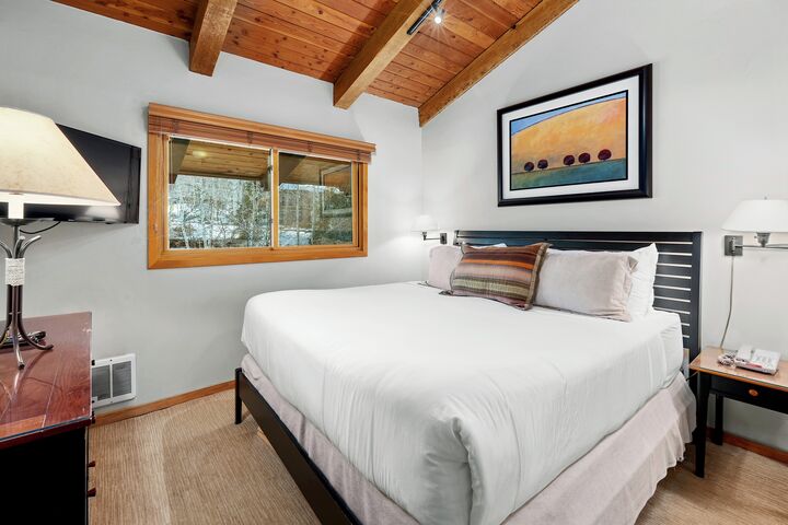 #3302 - Juniper - Bedroom