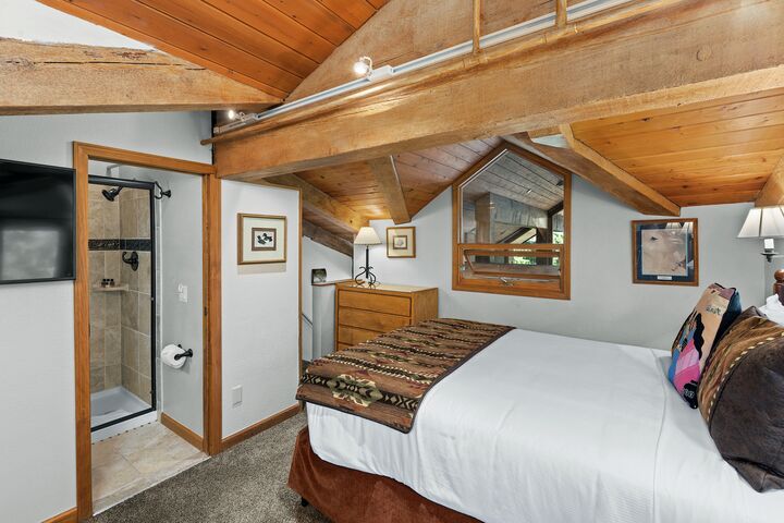 #3303 - Juniper - Loft Bedroom