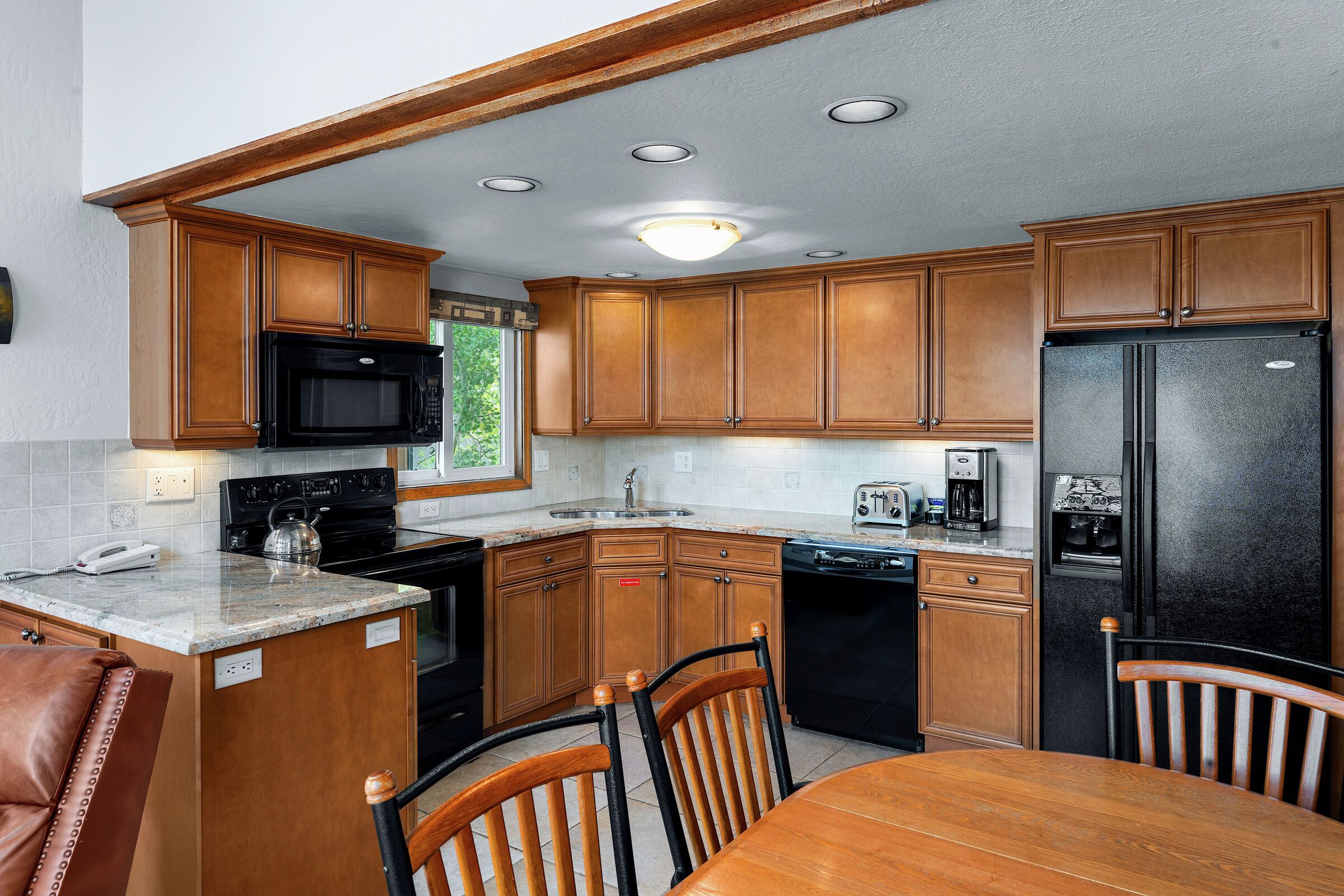 #3303 - Juniper - Dining Area & Kitchen