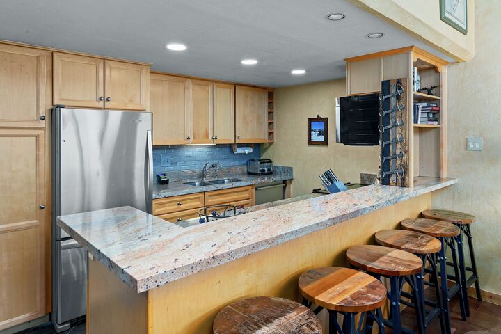 #3308 - Ivy - Kitchen