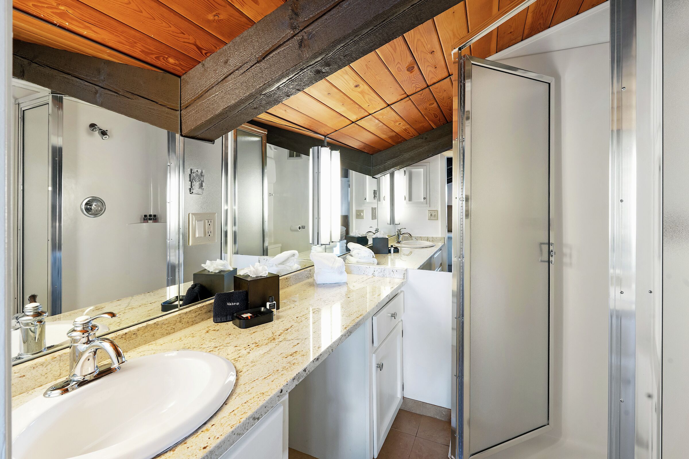 #3309 - Ivy - Loft Bathroom
