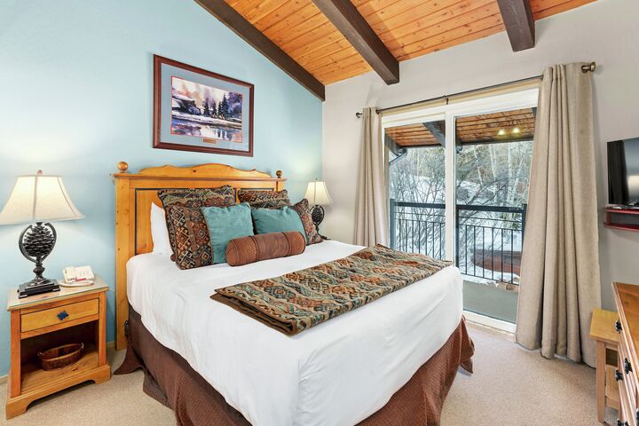 #3313 - Ivy - Bedroom