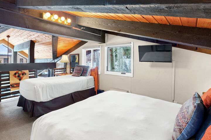 #3313 - Ivy - Loft Bedroom