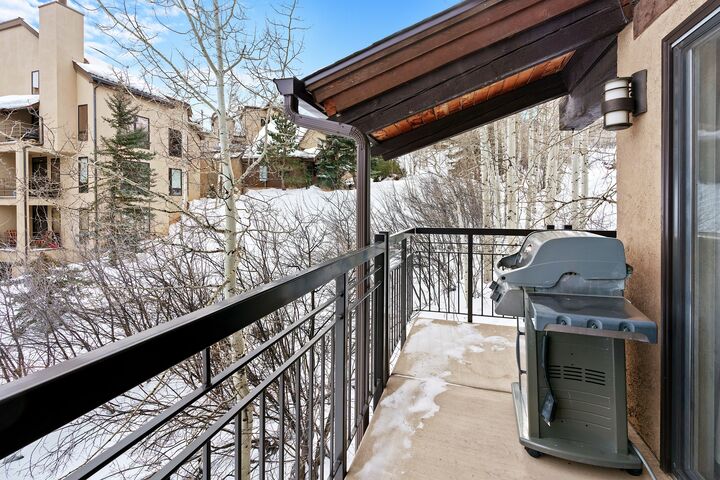 #3313 - Ivy - Balcony