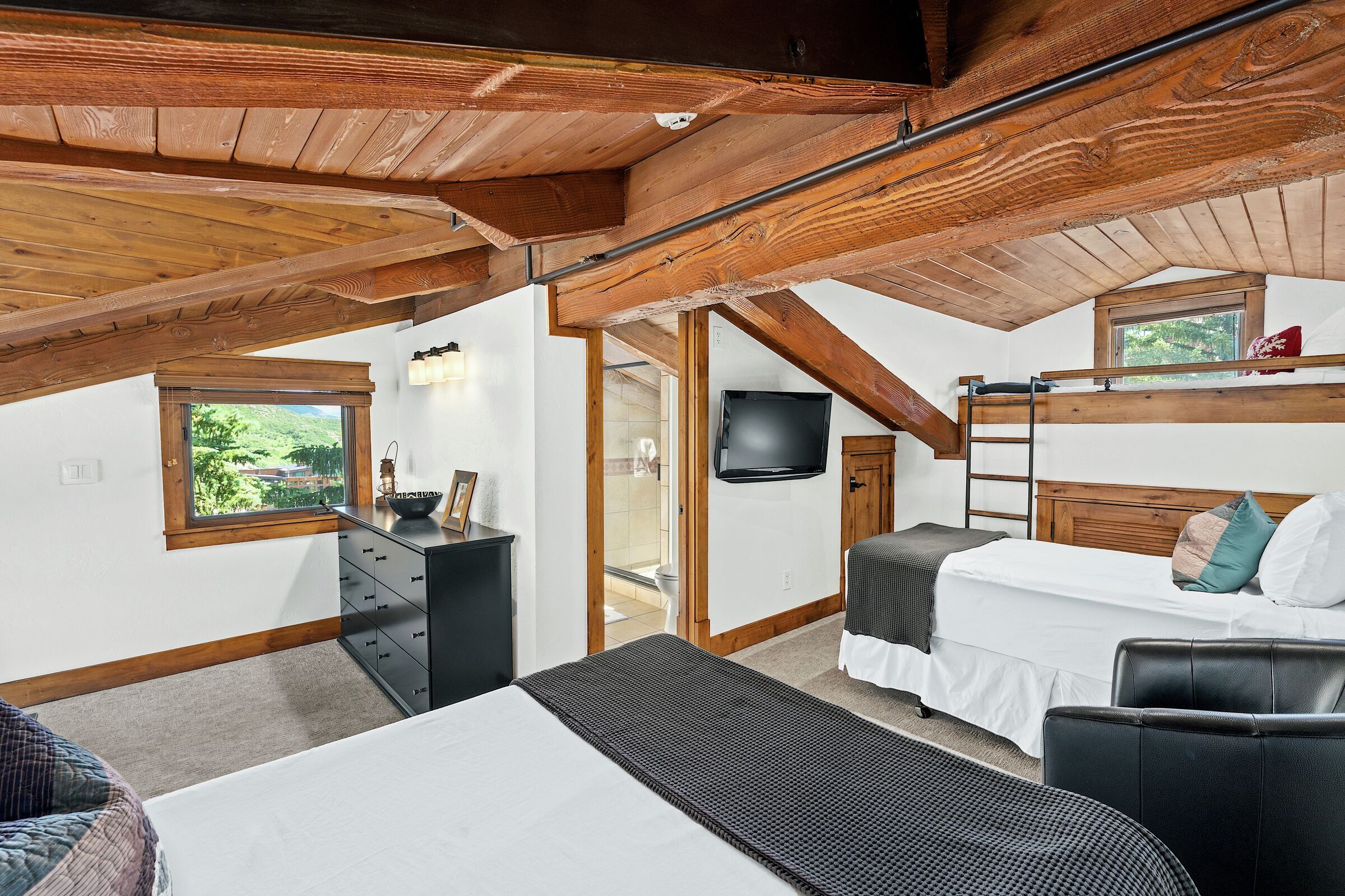 #1303 - Aspen - Loft Bedroom