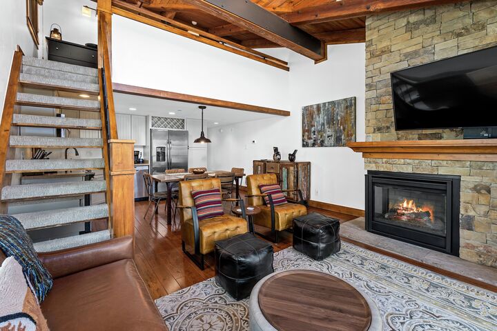 #1303 - Aspen - Living Area
