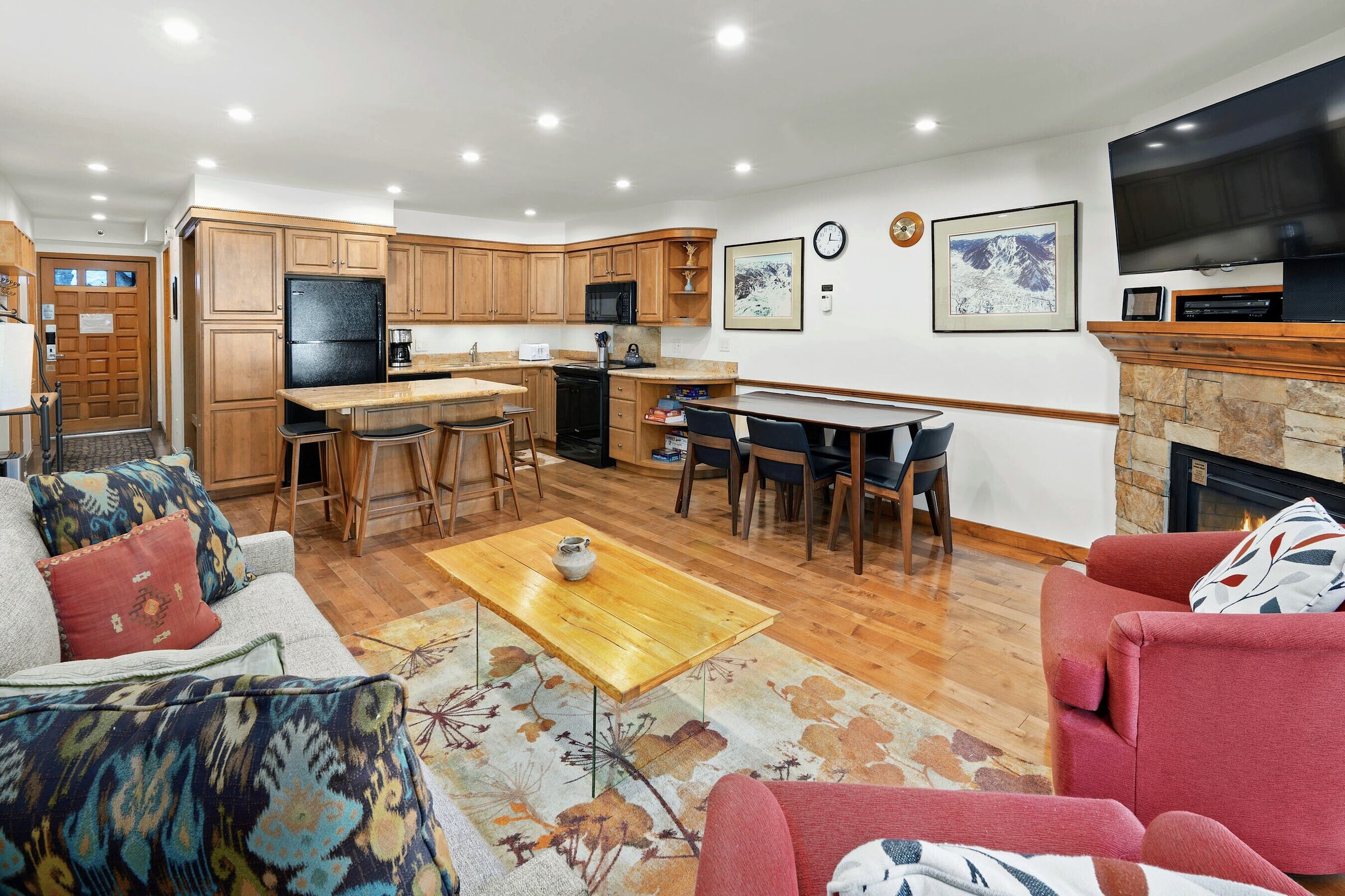 #1109 - Dogwood - Living Area