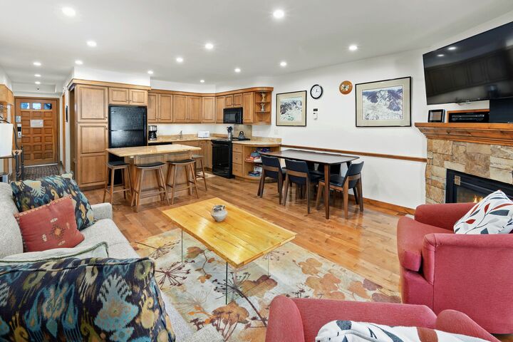 #1109 - Dogwood - Living Area