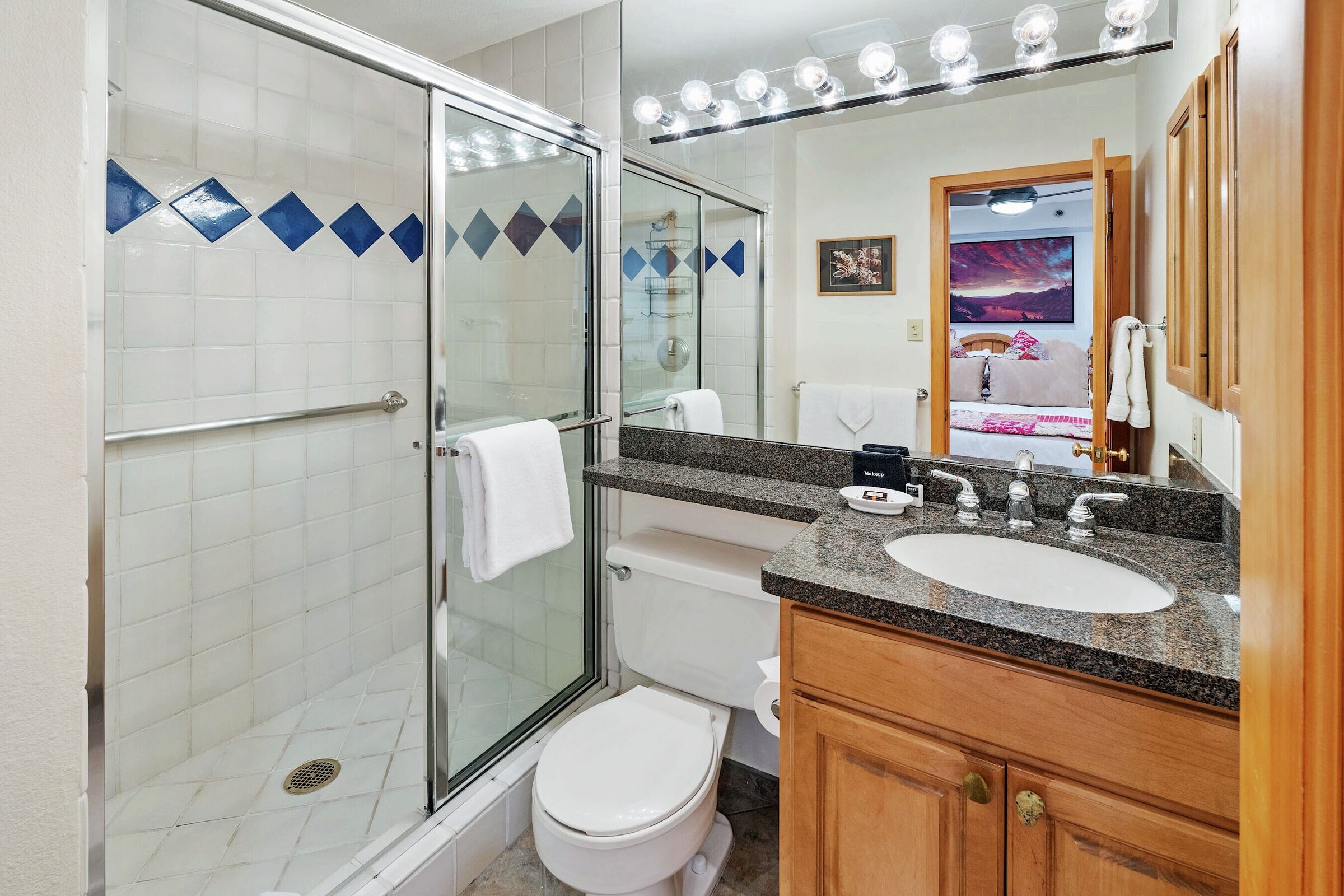 #1109 - Dogwood - Ensuite Bathroom