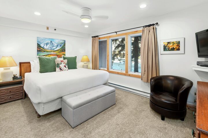 #1110 - Dogwood - Master Bedroom