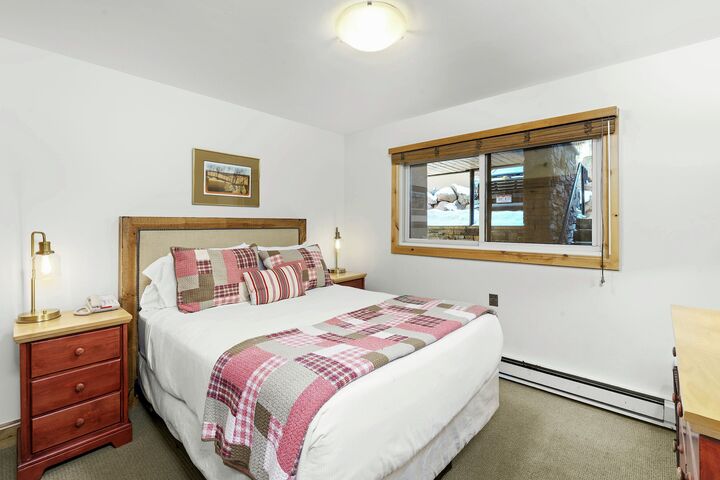 #1110 - Dogwood - Bedroom