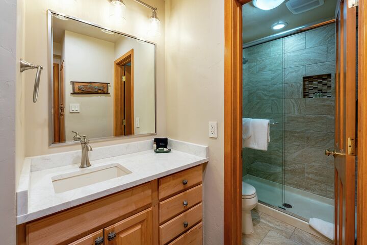 #1117 - Fir - Ensuite Bathroom