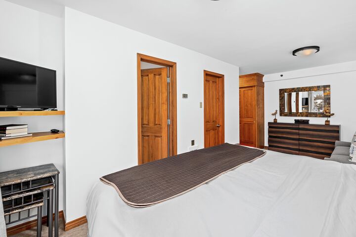 #3103 - Juniper - Master Bedroom