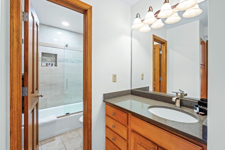 #3103 - Juniper - Ensuite Bathroom