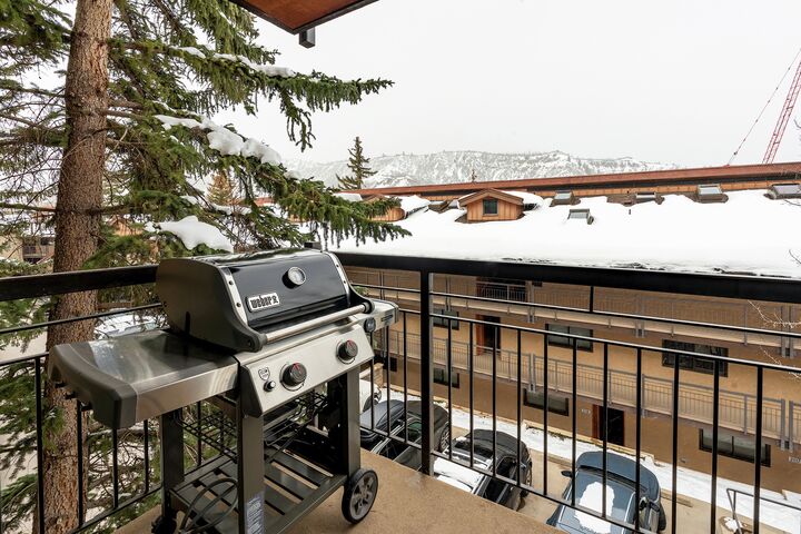 #3209 - Ivy - Balcony