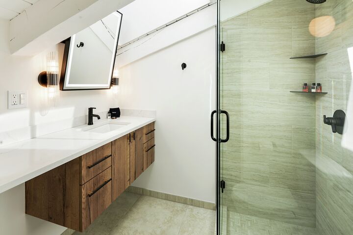 #1215 - Fir - Loft Ensuite Bathroom